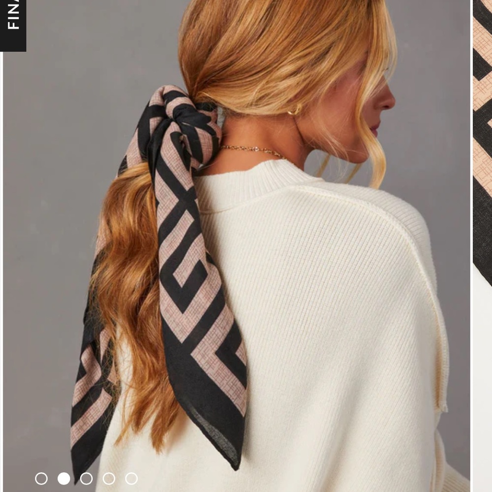 VICI Old Money Scarf